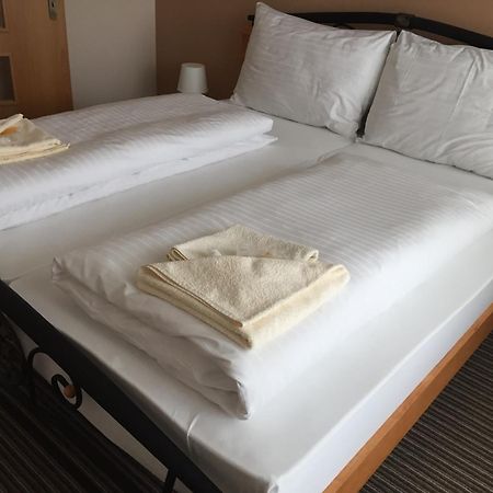 Bed & Breakfast Hotel Perla Nové Mesto nad Váhom المظهر الخارجي الصورة