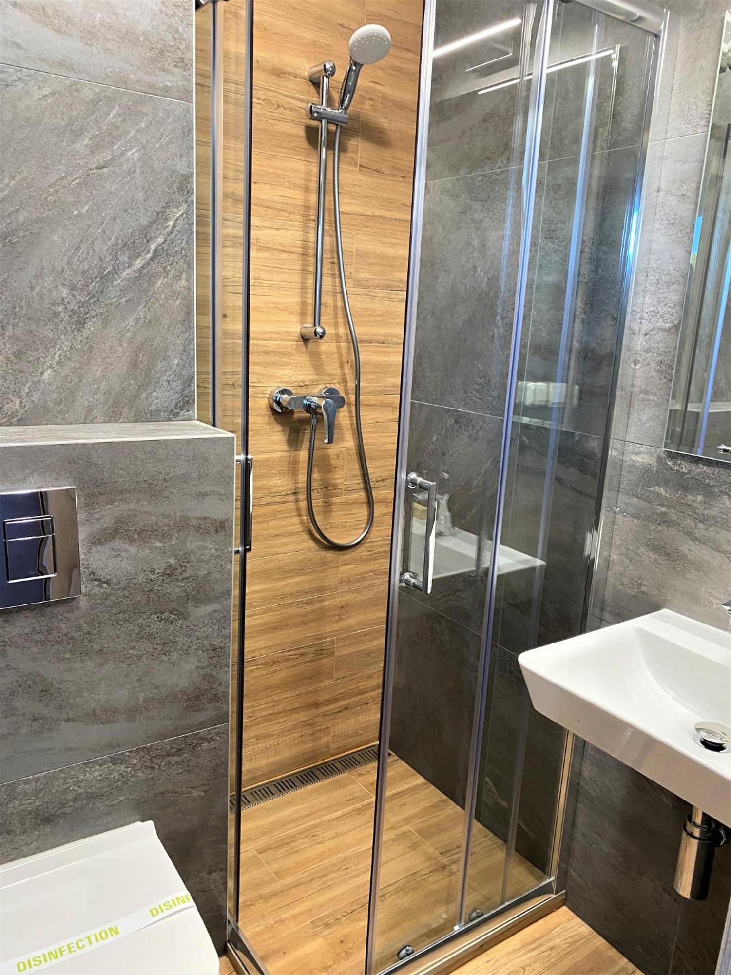 Bed & Breakfast Hotel Perla Nové Mesto nad Váhom المظهر الخارجي الصورة