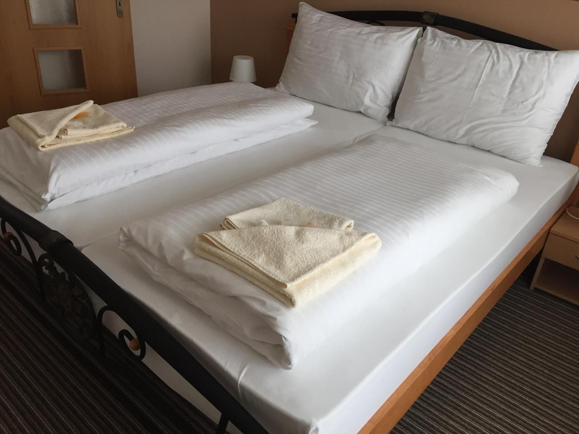 Bed & Breakfast Hotel Perla Nové Mesto nad Váhom المظهر الخارجي الصورة