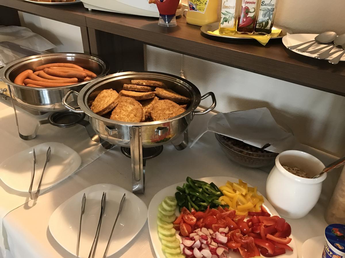 Bed & Breakfast Hotel Perla Nové Mesto nad Váhom المظهر الخارجي الصورة