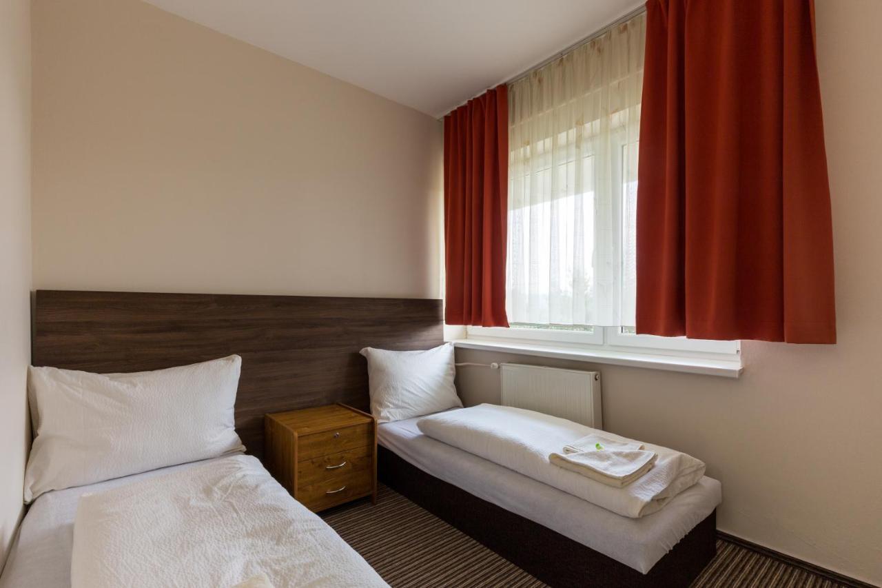 Bed & Breakfast Hotel Perla Nové Mesto nad Váhom المظهر الخارجي الصورة