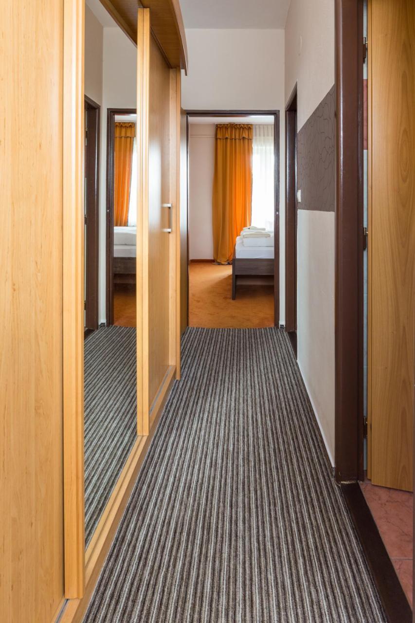 Bed & Breakfast Hotel Perla Nové Mesto nad Váhom المظهر الخارجي الصورة